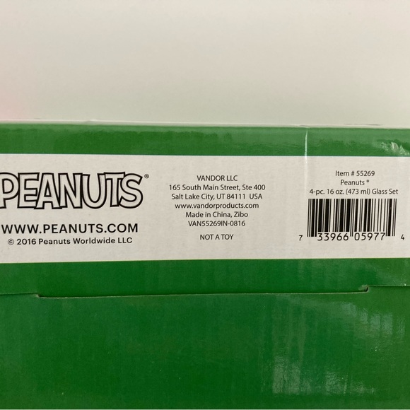 Peanuts 4-pc Glass Set - Picture 10 of 10